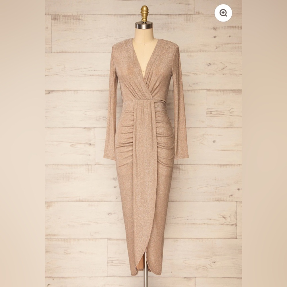 Freklora | Sparkly Midi Dress w/ Long Sleeves